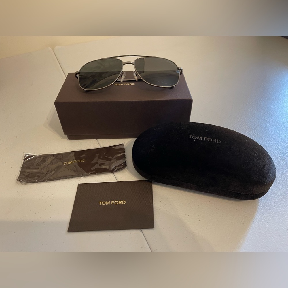 Tom Ford TF806-K Polarized Aviator Sunglasses 62/16/145